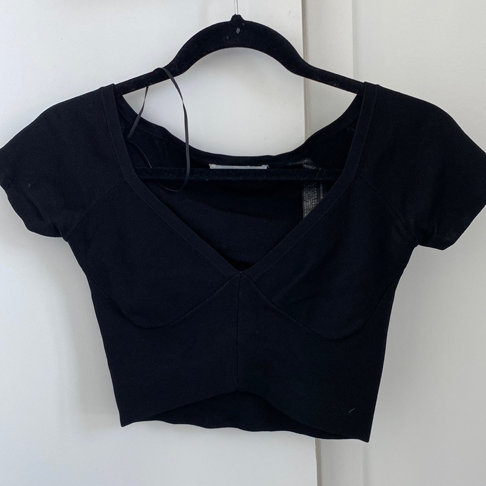 Black cropped Zara shirt